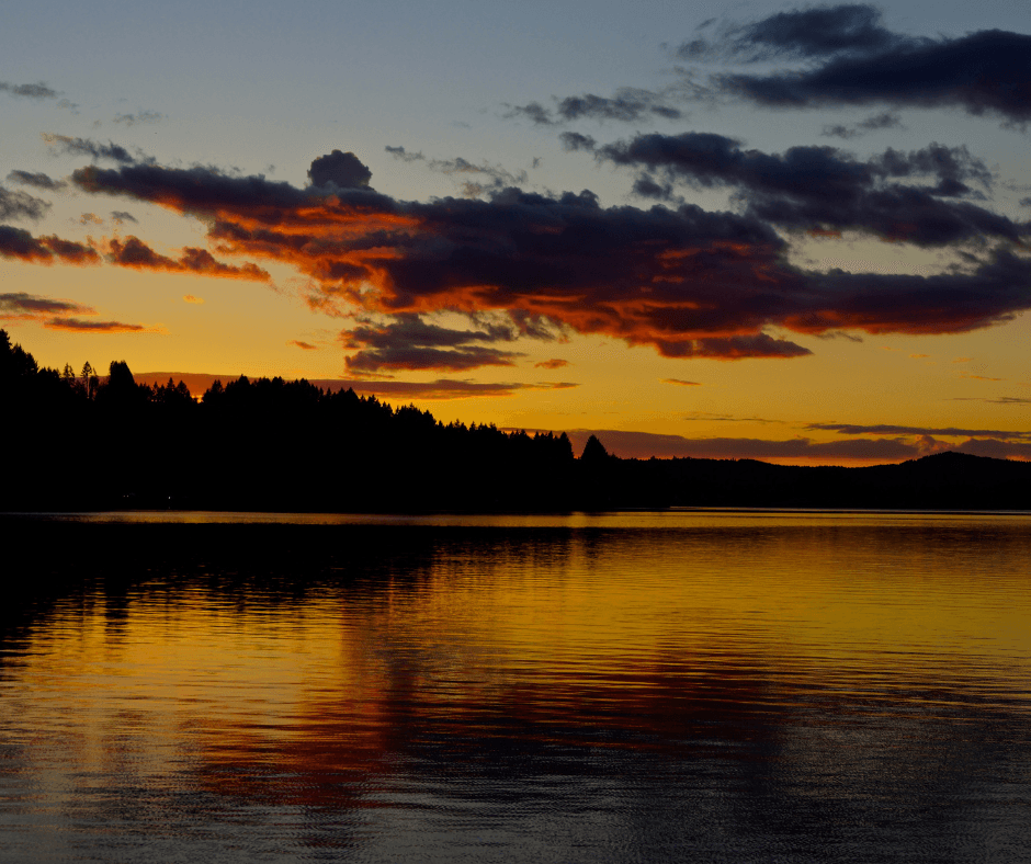 An evening sunset caught on Lake Dexter